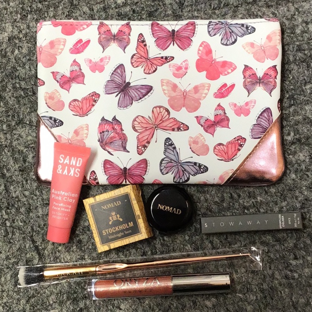 Makeup bundle